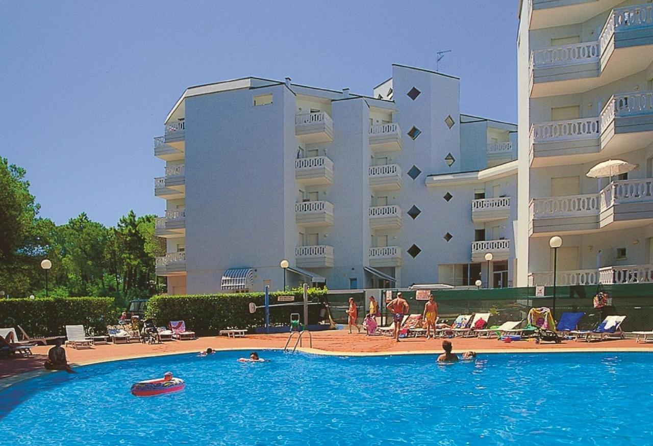 Residenza Rubin Appartement Lignano Sabbiadoro Buitenkant foto